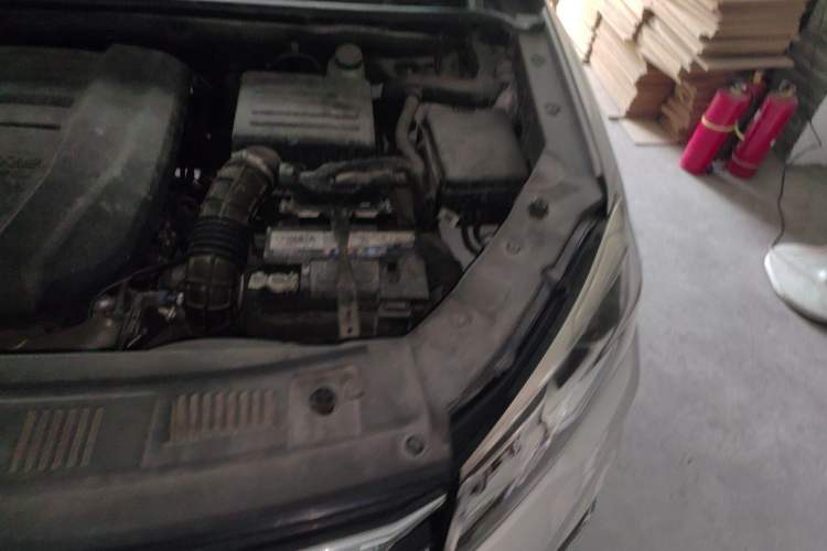 Used CHANGAN CS75 2020 280T DCT Luxury Version China VI Standard Engine Bay Left