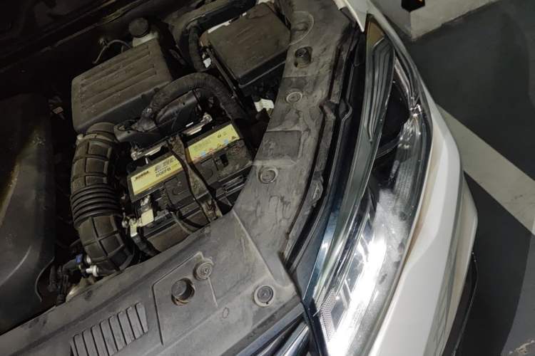 Used CHANGAN CS75 2020 280T Automatic Smart Edition China VI Standard Engine Bay Left