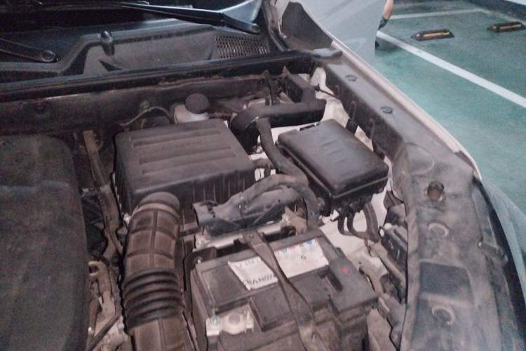 Used CHANGAN CS75 2020 280T Manual Elite Version China VI Engine Bay Left