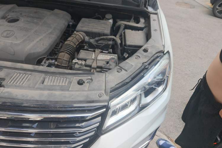 Used CHANGAN CS75 2020 280T DCT Luxury Version China VI Standard Engine Bay Left