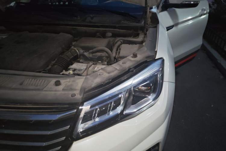 Used CHANGAN CS75 2020 280T Manual Elite Version China VI Engine Bay Left