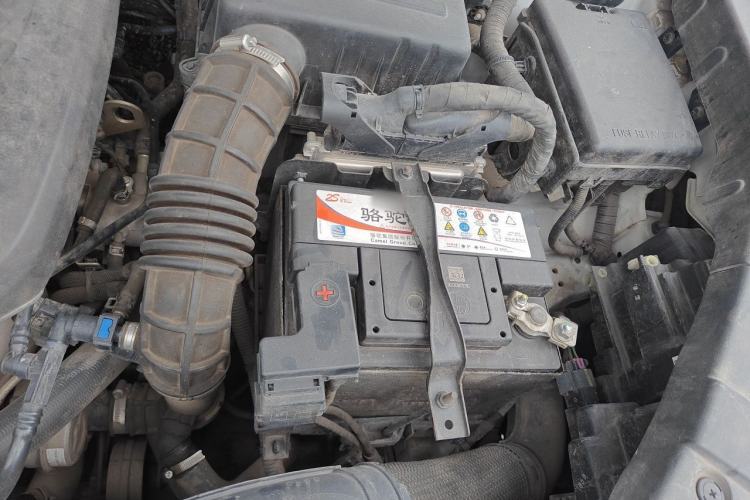 Used CHANGAN CS75 2020 280T Manual Elite Version China VI Standard Engine Bay Left