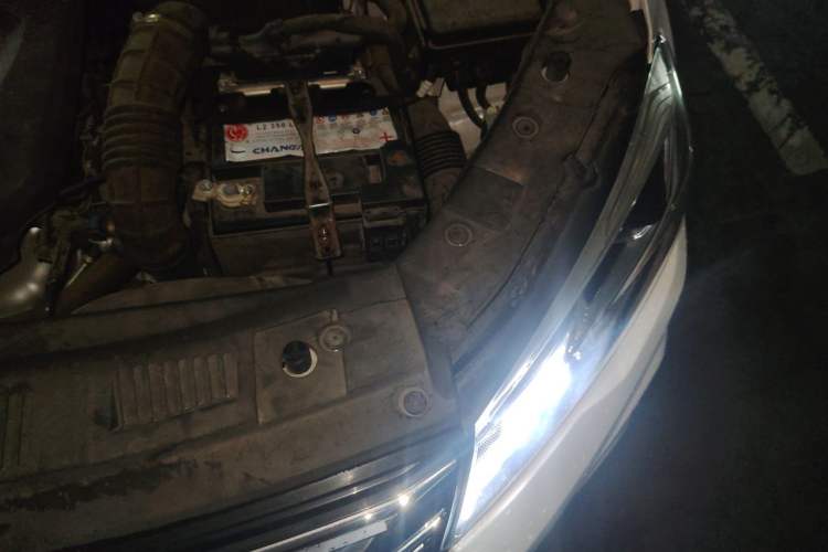 Used CHANGAN CS75 2020 280T Manual Elite Version China VI Standard Engine Bay Left