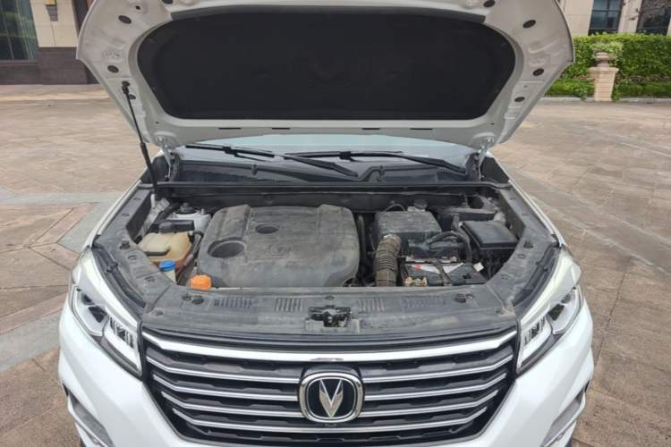 Used CHANGAN CS75 2020 280T DCT Luxury Version China VI Standard Engine Bay
