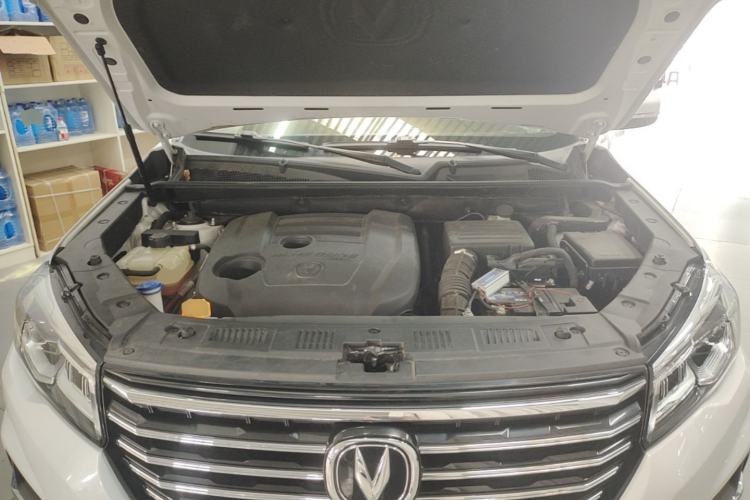 Used CHANGAN CS75 2020 280T DCT Luxury Version China VI Standard Engine Bay