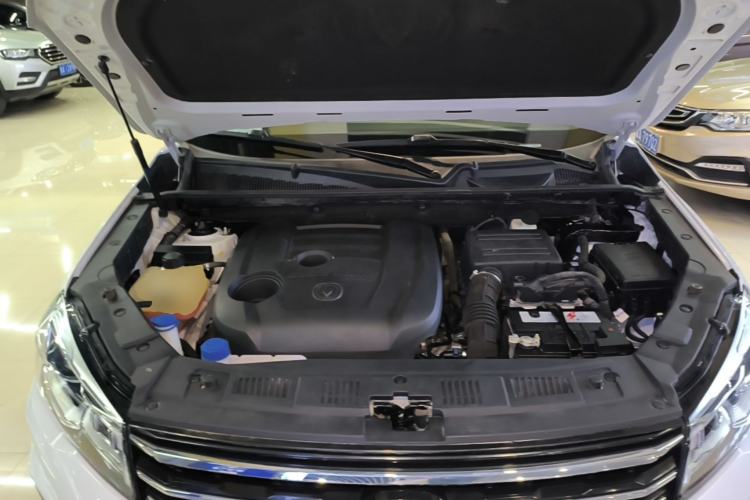 Used CHANGAN CS75 2020 280T DCT Luxury Model China VI Standard Engine Bay