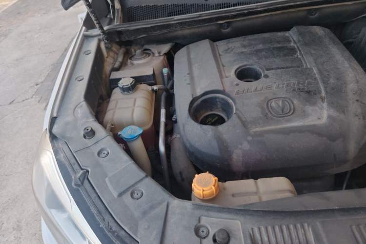 Used CHANGAN CS75 2020 280T Manual Elite Version China VI Standard Engine Bay Right