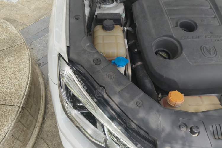Used CHANGAN CS75 2020 280T Automatic Smart Edition China VI Engine Bay Right