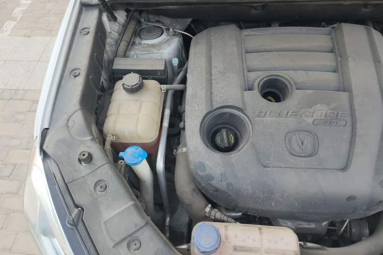 Used CHANGAN CS75 2020 280T Manual Elite Version China VI Standard Engine Bay Right