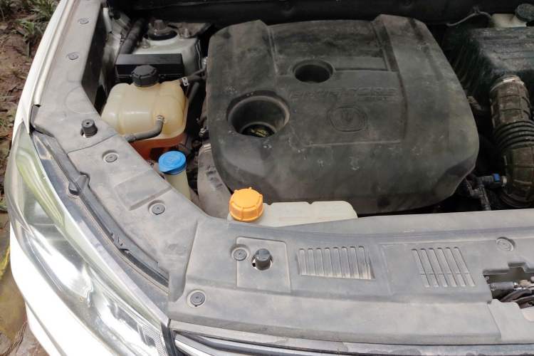 Used CHANGAN CS75 2020 280T DCT Luxury Version China VI Standard Engine Bay Right