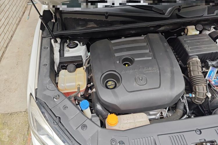 Used CHANGAN CS75 2020 280T DCT Luxury Version China VI Standard Engine Bay Right
