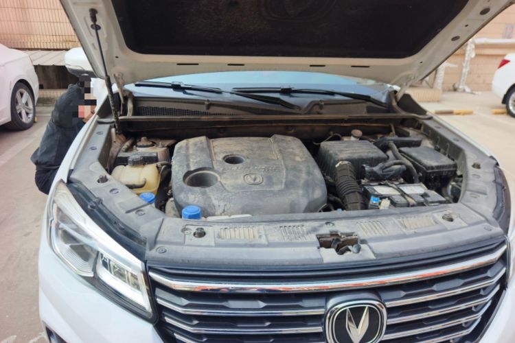 Used CHANGAN CS75 2020 280T DCT Luxury Version China VI Standard Engine Bay Right