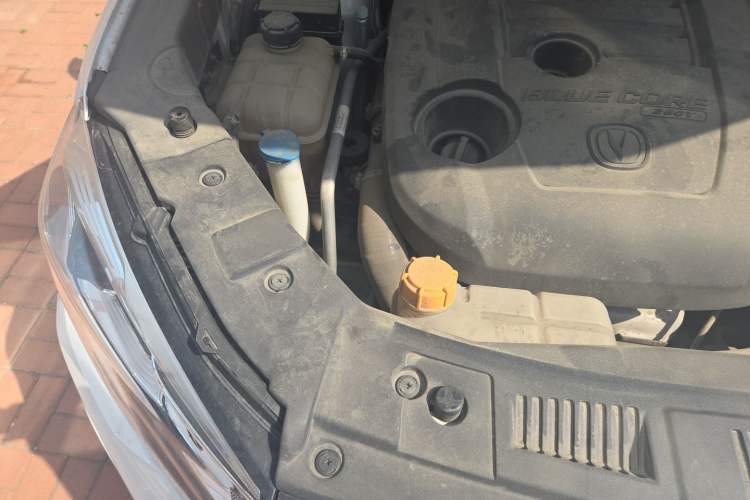 Used CHANGAN CS75 2020 280T Automatic Smart Edition China VI Engine Bay Right