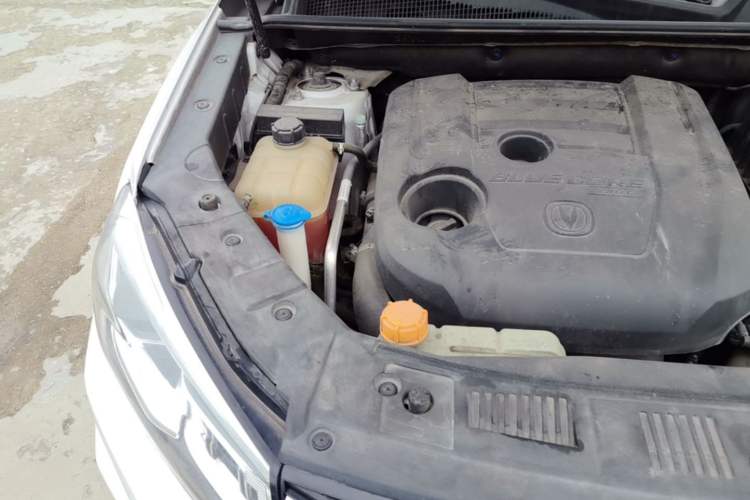 Used CHANGAN CS75 2020 280T Manual Elite Version China VI Engine Bay Right