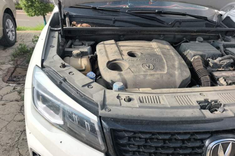 Used CHANGAN CS75 2020 280T DCT Luxury Model China VI Standard Engine Bay Right