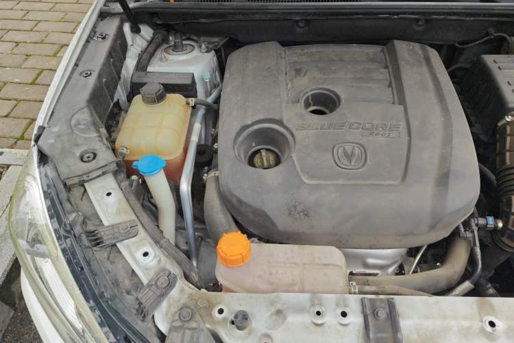 Used CHANGAN CS75 2020 280T Manual Elite Version China VI Standard Engine Bay Right