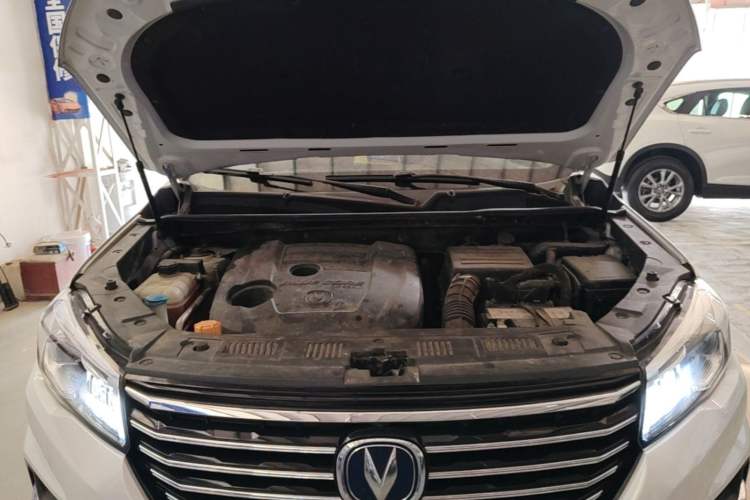 Used CHANGAN CS75 2020 280T Automatic Smart Edition China VI Engine Bay