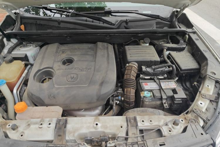 Used CHANGAN CS75 2020 280T Manual Elite Version China VI Standard Engine Bay