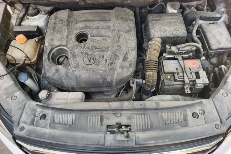 Used CHANGAN CS75 2020 280T DCT Luxury Model China VI Standard Engine Bay