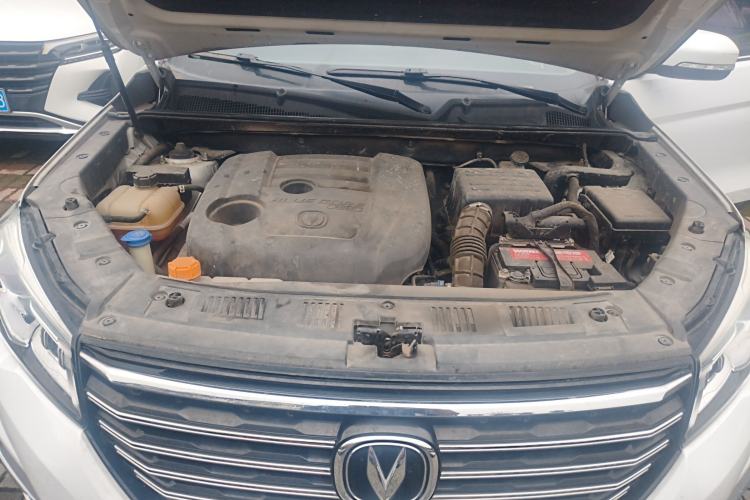 Used CHANGAN CS75 2020 280T DCT Luxury Model China VI Standard Engine Bay