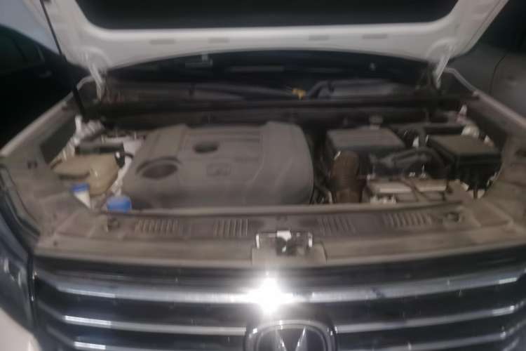 Used CHANGAN CS75 2020 280T DCT Luxury Model China VI Standard Engine Bay