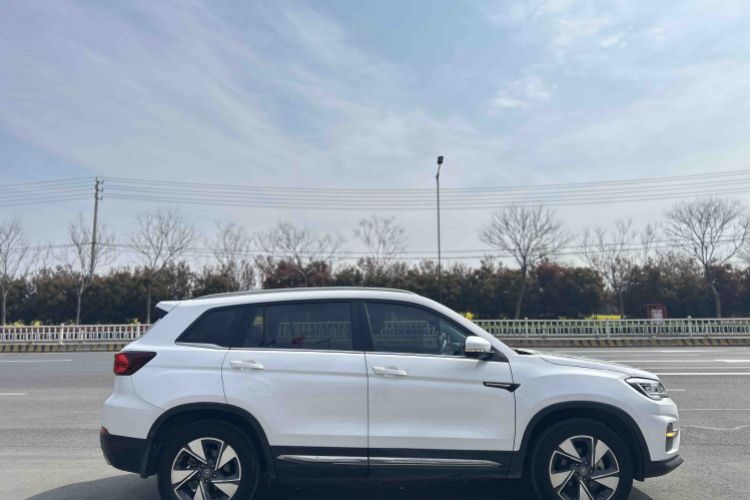 Used CHANGAN CS75 2020 280T DCT Luxury Version China VI Standard Exterior 1