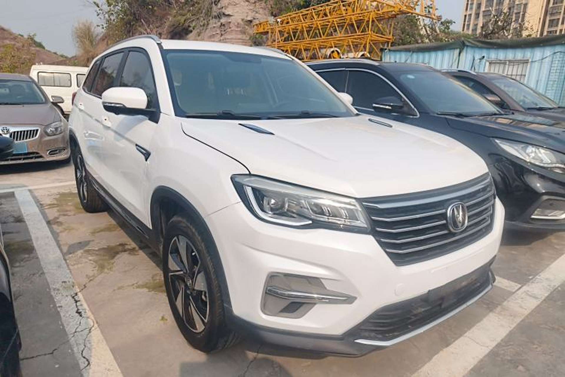 Used CHANGAN CS75 2020 280T DCT Luxury Version China VI Standard Exterior 1