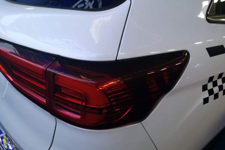 Used CHANGAN CS75 2020 280T DCT Luxury Model China VI Standard Exterior 3