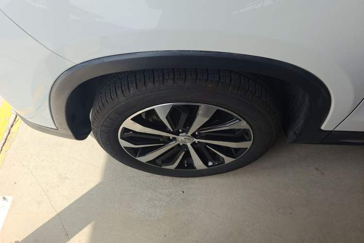 Used CHANGAN CS75 2020 280T Automatic Ya Zhi Model China VI Standard Exterior 4