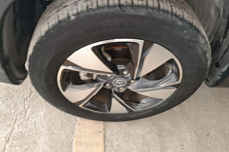 Used CHANGAN CS75 2020 280T DCT Luxury Version China VI Standard Exterior 4