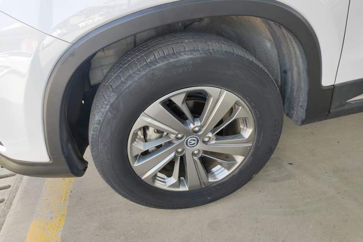 Used CHANGAN CS75 2020 280T DCT Luxury Model China VI Standard Exterior 4