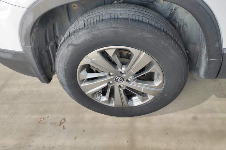 Used CHANGAN CS75 2020 280T DCT Luxury Model China VI Standard Exterior 5