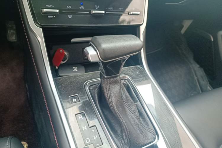 Used CHANGAN CS75 2020 280T Automatic Smart Edition China VI Gear Lever