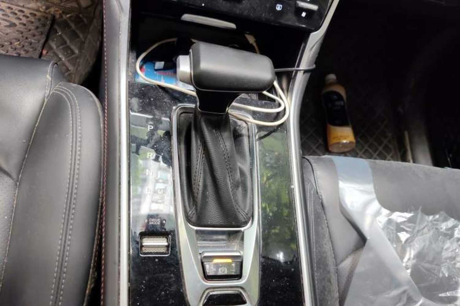 Used CHANGAN CS75 2020 280T DCT Luxury Version China VI Standard Gear Lever