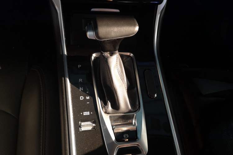 Used CHANGAN CS75 2020 280T DCT Luxury Model China VI Standard Gear Lever