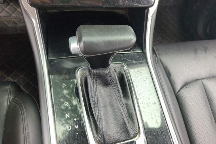 Used CHANGAN CS75 2020 280T Automatic Smart Edition China VI Gear Lever