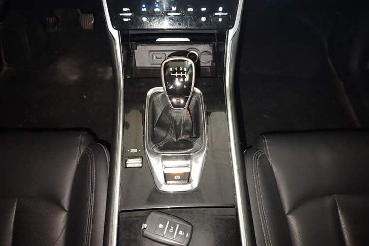 Used CHANGAN CS75 2020 280T Manual Smart Edition China VI Standard Gear Lever