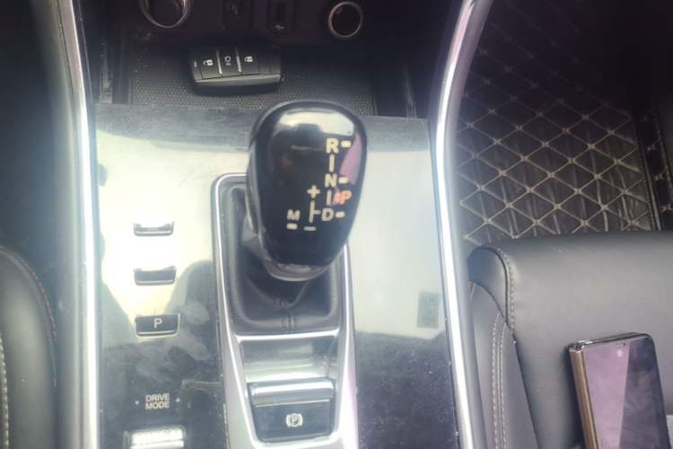 Used CHANGAN CS75 2020 280T Automatic Smart Edition China VI Gear Lever