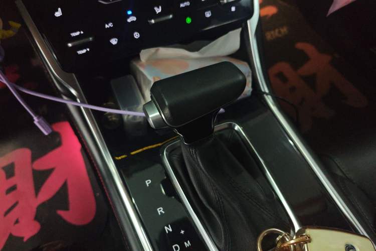 Used CHANGAN CS75 2020 280T Automatic Ya Zhi Model China VI Standard Gear Lever