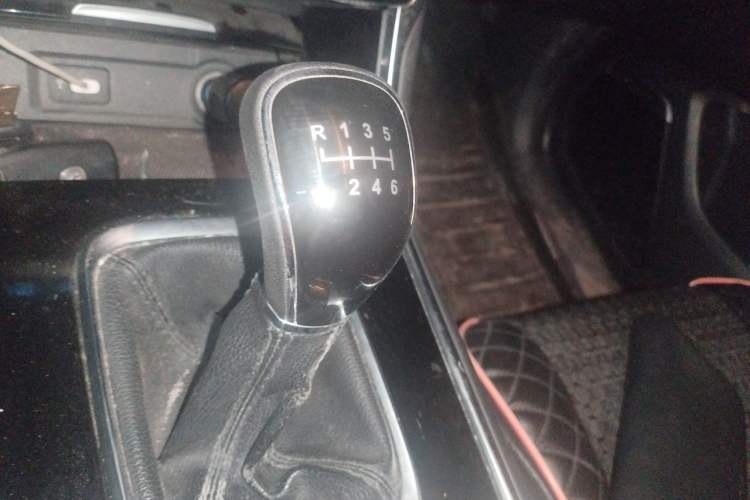 Used CHANGAN CS75 2020 280T Manual Elite Version China VI Gear Lever