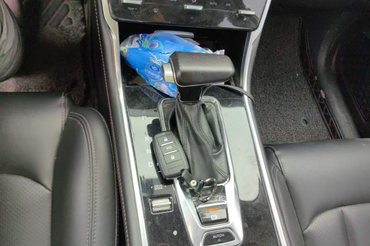 Used CHANGAN CS75 2020 280T Automatic Smart Edition China VI Gear Lever