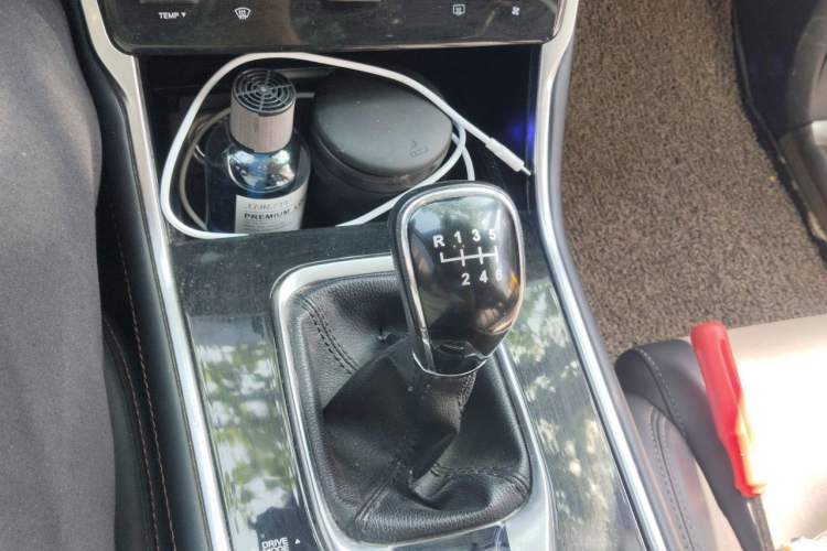Used CHANGAN CS75 2020 280T Manual Elite Version China VI Gear Lever