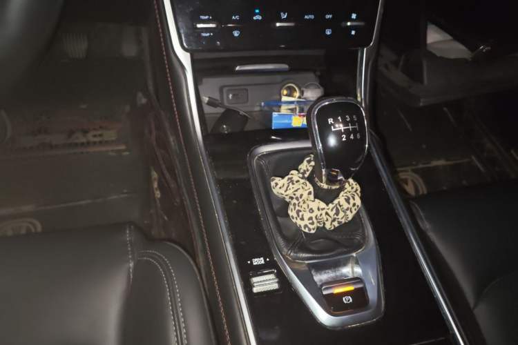 Used CHANGAN CS75 2020 280T Manual Elite Version China VI Gear Lever