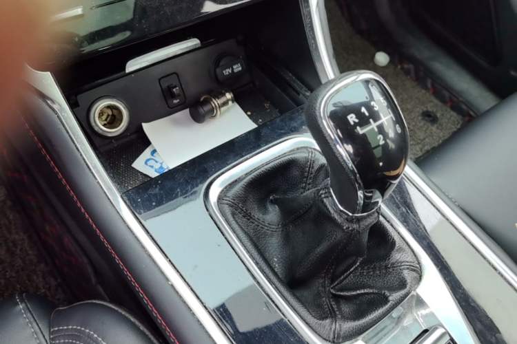 Used CHANGAN CS75 2020 280T Manual Elite Version China VI Gear Lever
