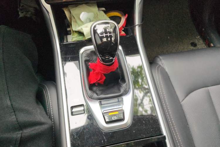 Used CHANGAN CS75 2020 280T Manual Elite Version China VI Standard Gear Lever