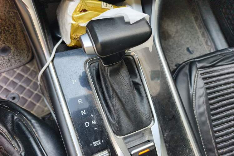 Used CHANGAN CS75 2020 280T DCT Luxury Model China VI Standard Gear Lever