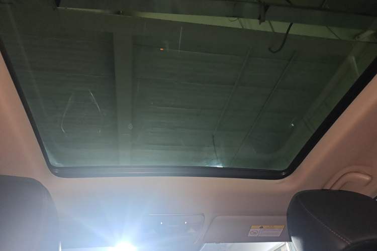 Used CHANGAN CS75 2020 280T DCT Luxury Version China VI Standard Headliner