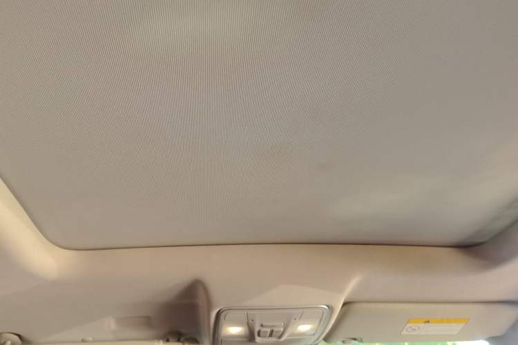 Used CHANGAN CS75 2020 280T DCT Luxury Version China VI Standard Headliner