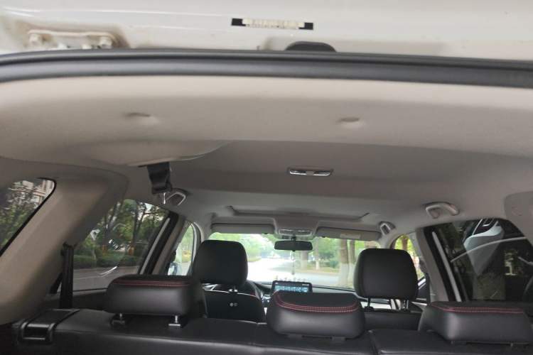 Used CHANGAN CS75 2020 280T DCT Luxury Model China VI Standard Headliner
