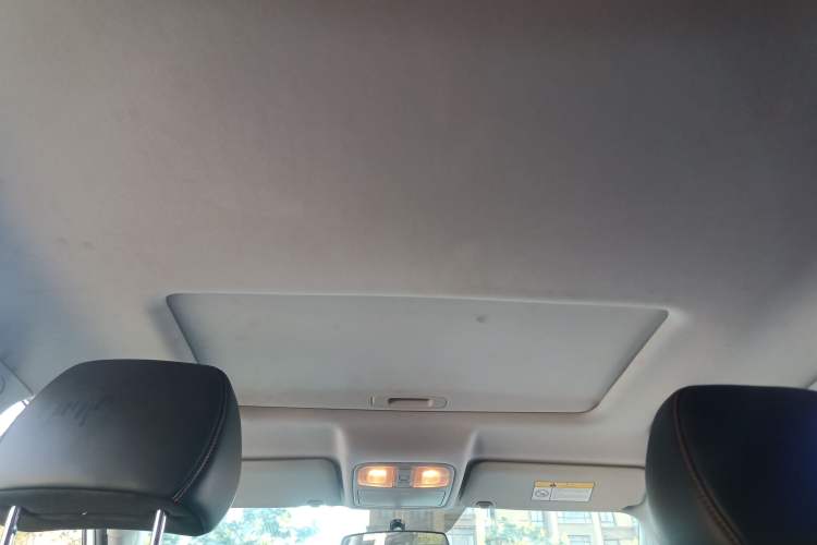 Used CHANGAN CS75 2020 280T DCT Luxury Model China VI Standard Headliner